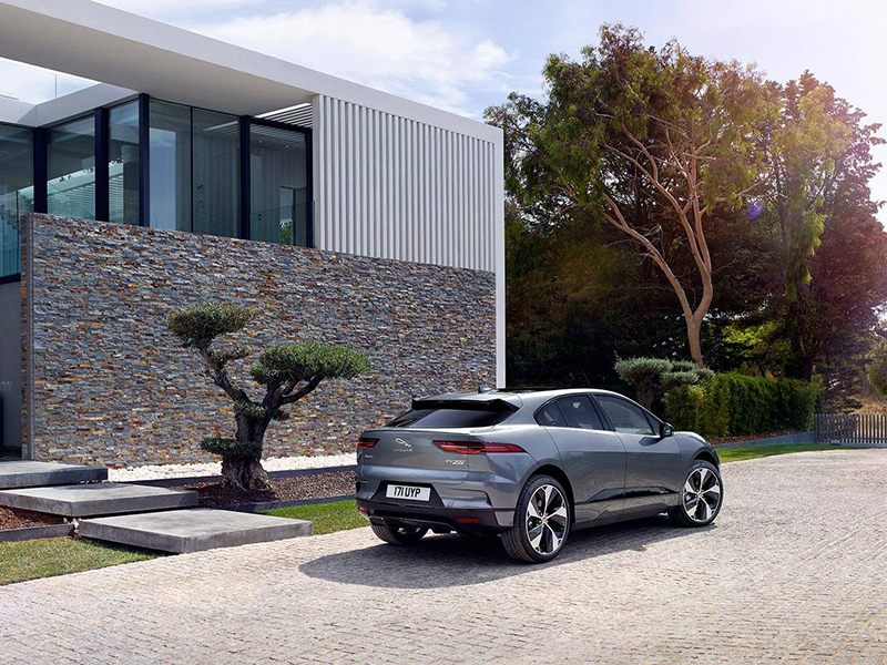 بعد طول انتظار... جاكوار I-PACE الكهربائية تصل إلى الشرق الأوسط في النصف الثاني من العام 2019